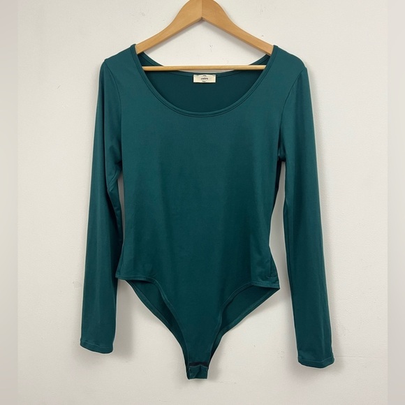 Entro Long Sleeve Bodysuit Women’s Sz Large Emerald Green Round Neck Soft Basic - Picture 1 of 9